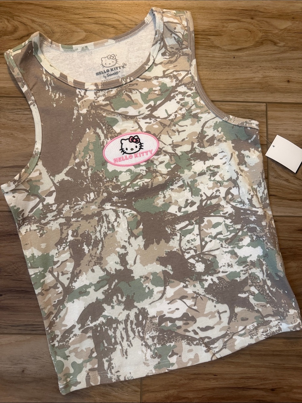 Hello Kitty Camo Tank Top Medium Y2K Grunge Streetwear NEW